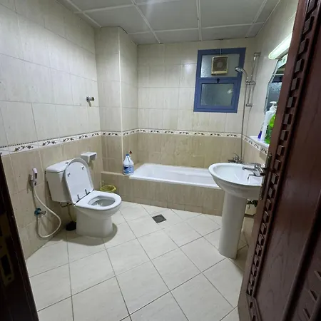 Shared Bathroom Room Аль-Айн Экстерьер фото
